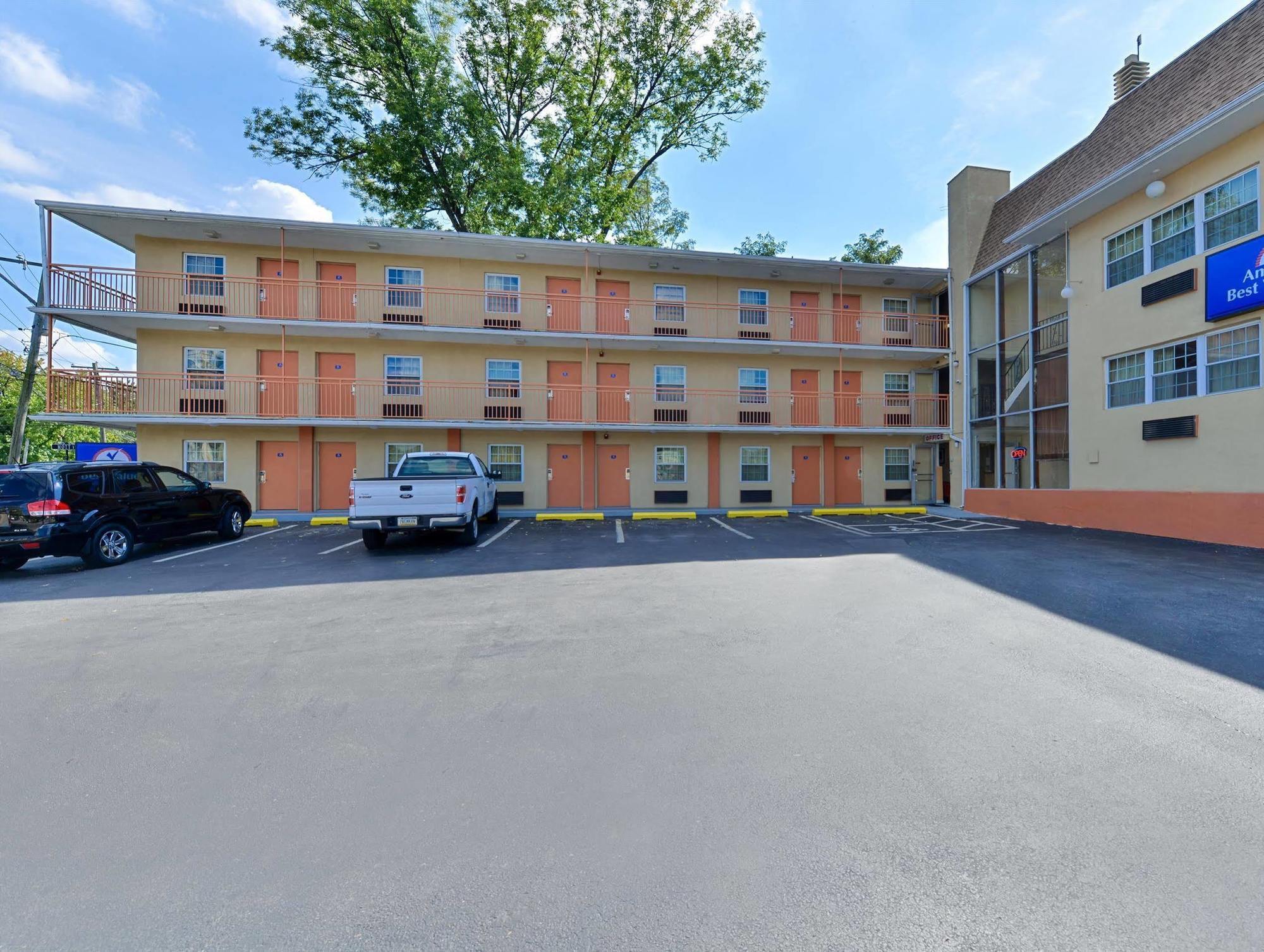 Americas Best Value Inn Media Philadelphia 외부 사진